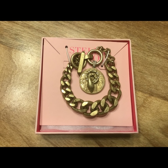 Stella & Dot Snake Coin Charm Heritage Bracelet NEW - Picture 1 of 2